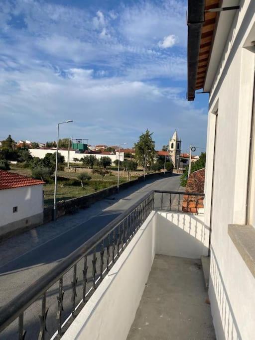Caminho Da Vila Moradia. Escalos de Cima Extérieur photo